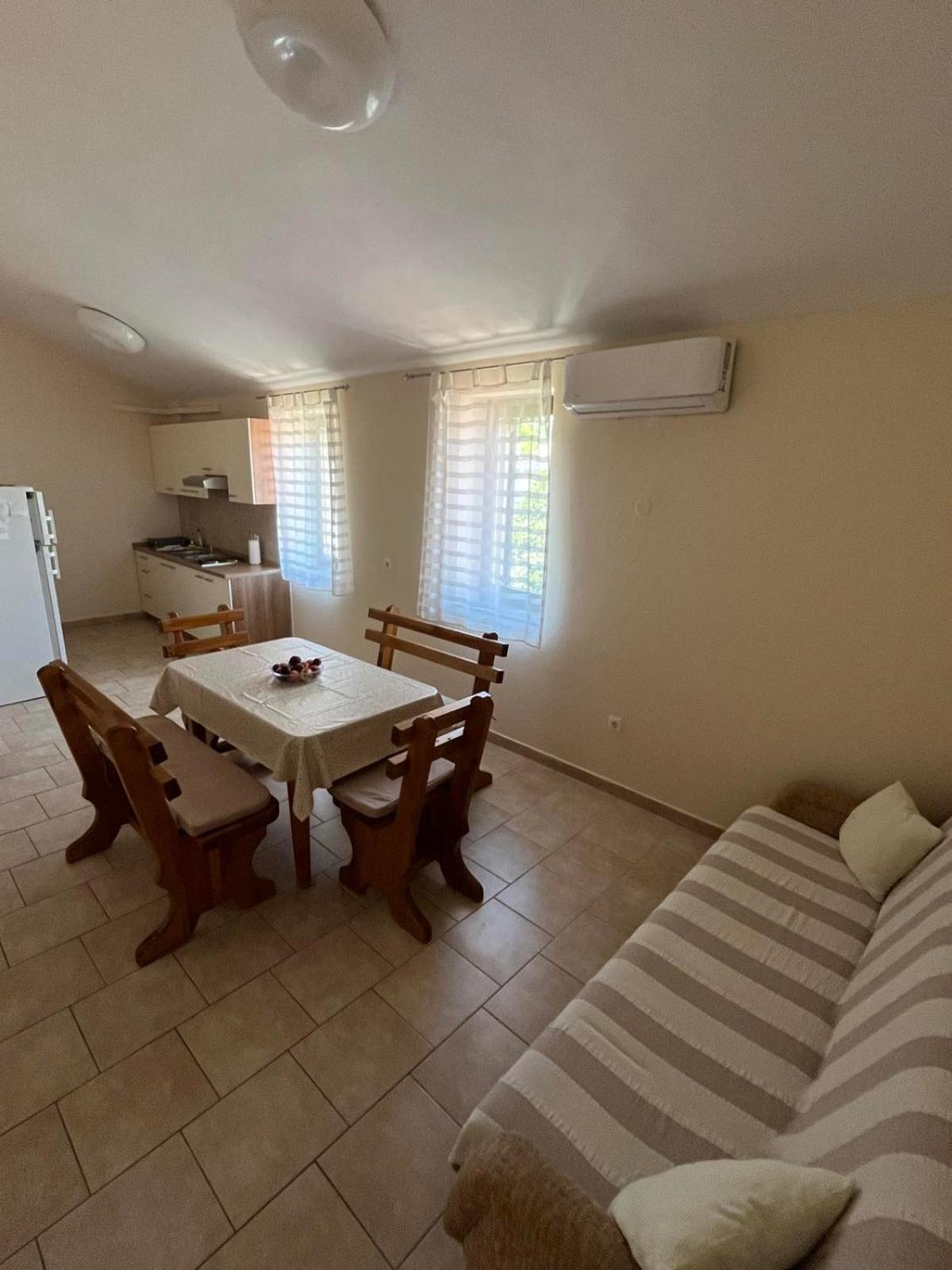 Apartment Lavanda Стариград-Пакленица Екстериор снимка