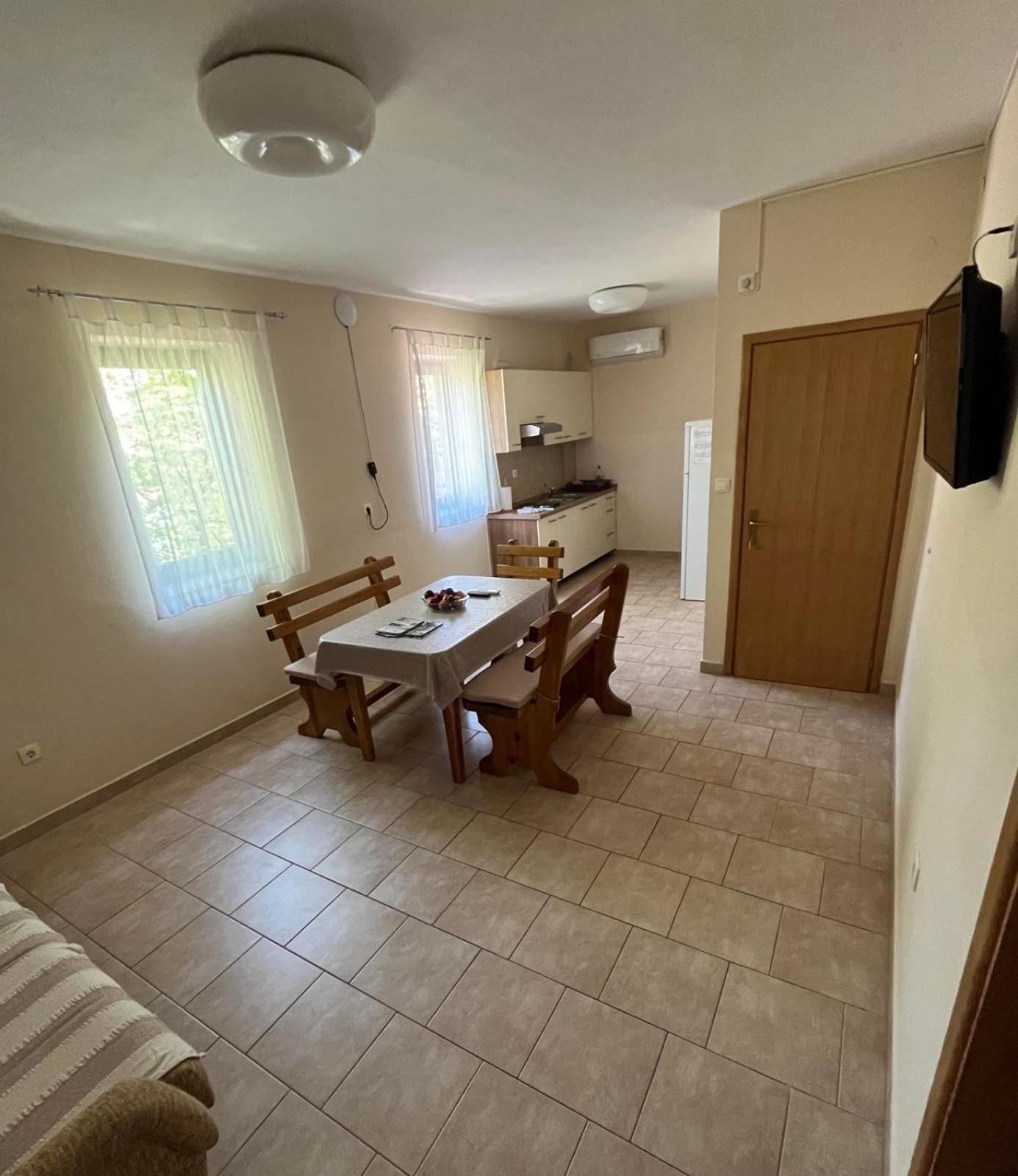 Apartment Lavanda Стариград-Пакленица Екстериор снимка
