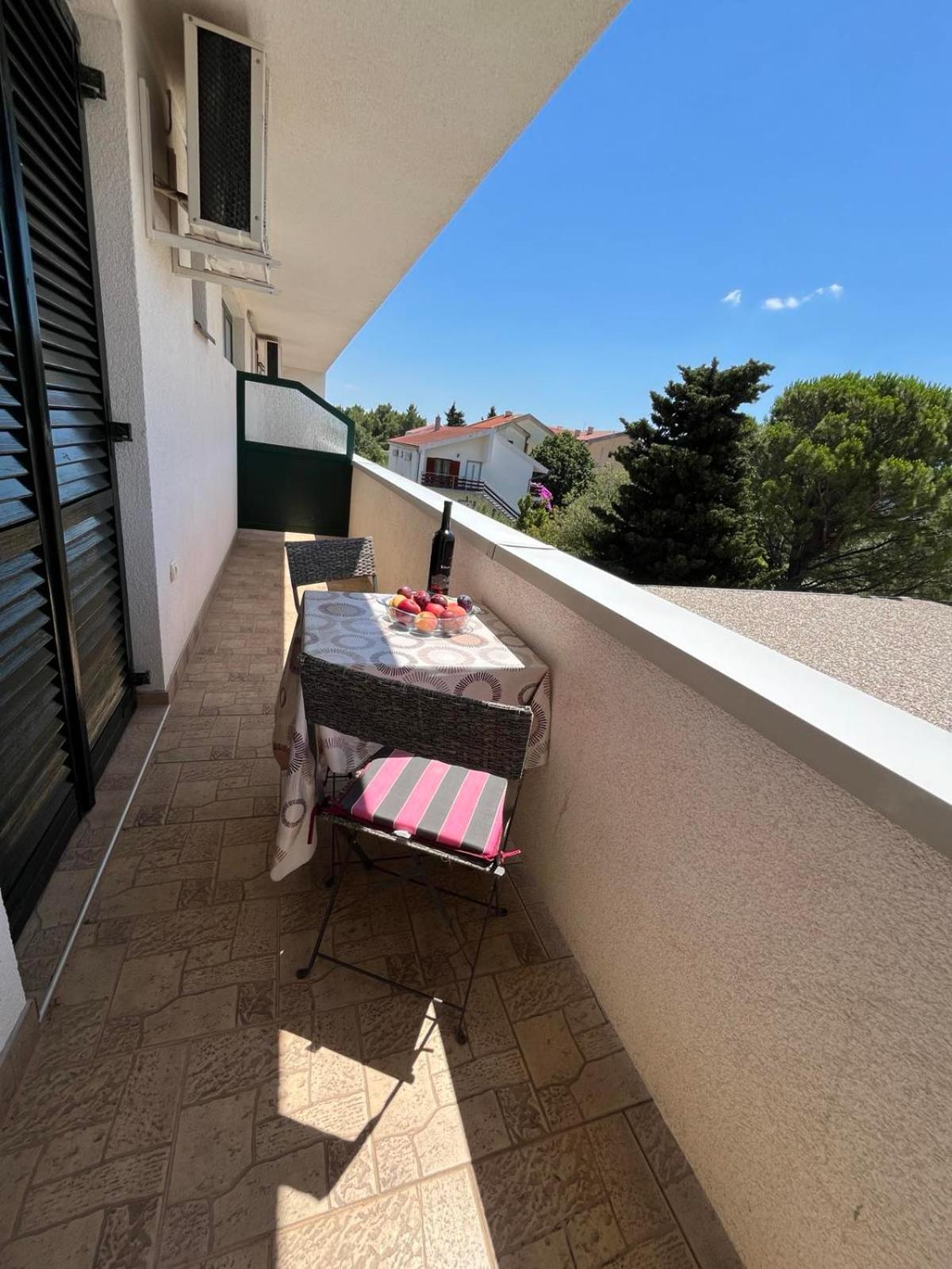 Apartment Lavanda Стариград-Пакленица Екстериор снимка