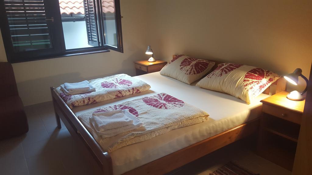 Apartment Lavanda Стариград-Пакленица Екстериор снимка