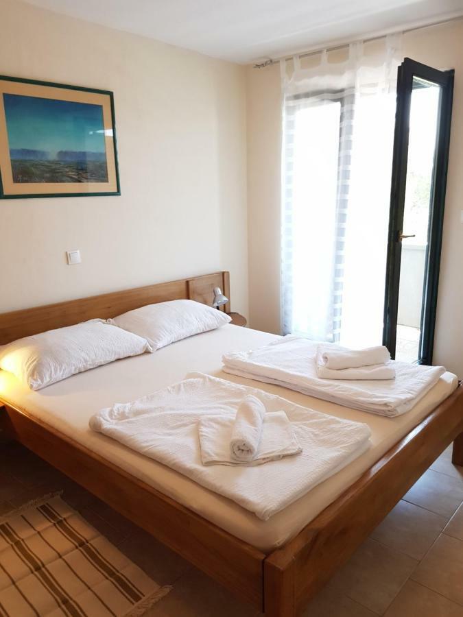 Apartment Lavanda Стариград-Пакленица Екстериор снимка